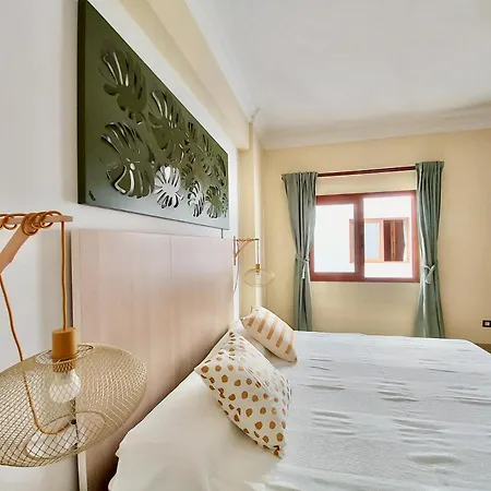 Aromas Attic Apartment *
